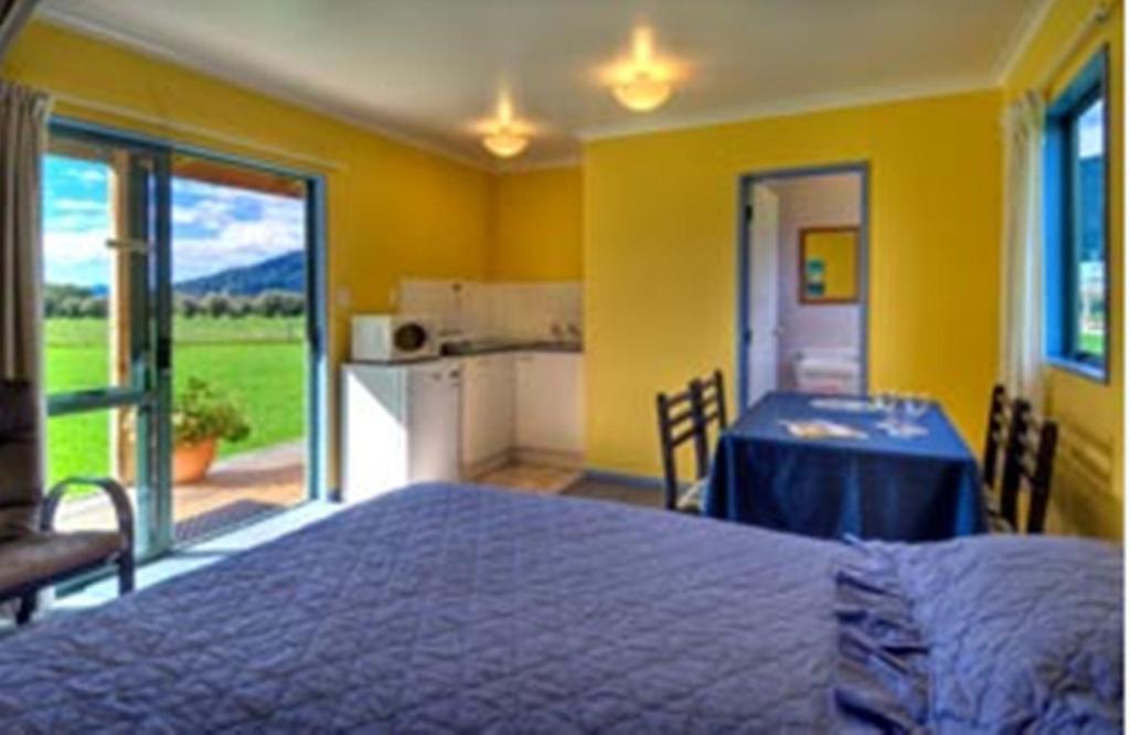 Smiths Farm Holiday Park Linkwater Room photo